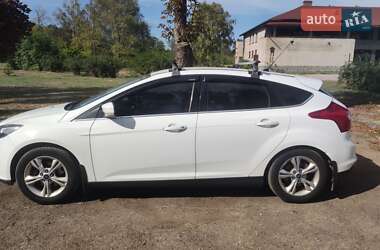 Хетчбек Ford Focus 2012 в 