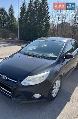 Хэтчбек Ford Focus 2012 в Калуше