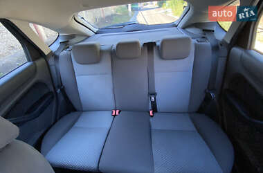 Хэтчбек Ford Focus 2006 в 