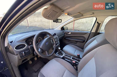 Хэтчбек Ford Focus 2006 в 