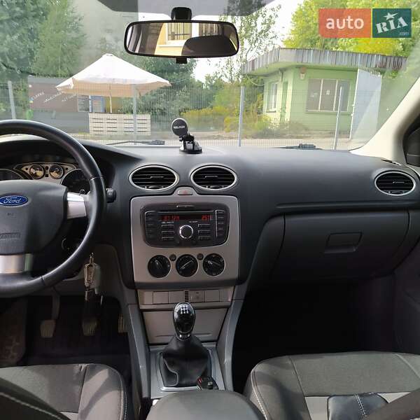 Хэтчбек Ford Focus 2011 в Львове