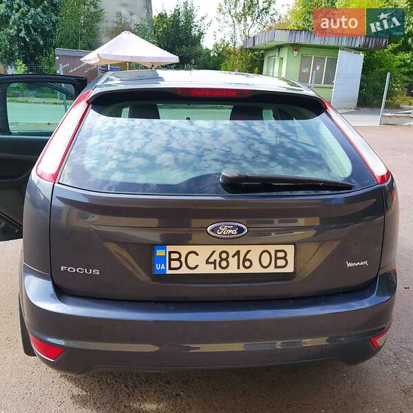 Хэтчбек Ford Focus 2011 в Львове