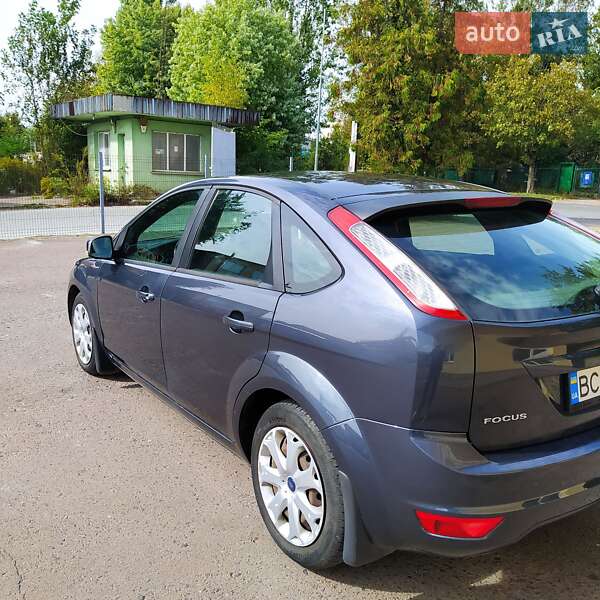 Хэтчбек Ford Focus 2011 в Львове