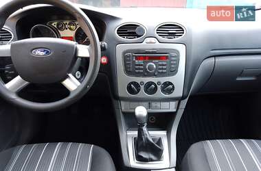 Универсал Ford Focus 2010 в 