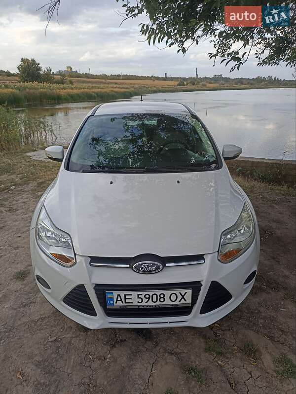 Хэтчбек Ford Focus 2014 в Новомосковске