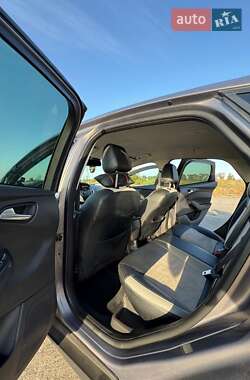 Седан Ford Focus 2011 в 