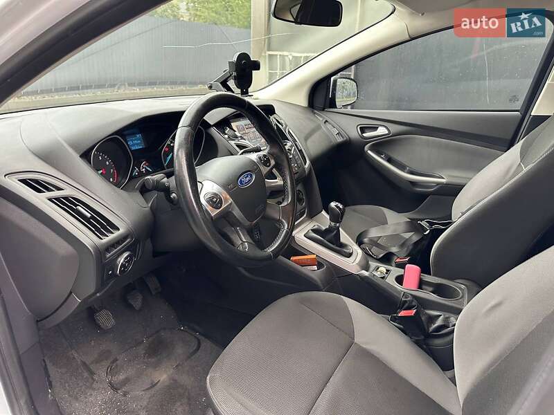 Хэтчбек Ford Focus 2014 в Днепре фото 9 Хэтчбек Ford Focus 2014 в Днепре
