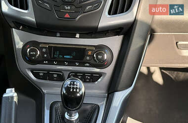 Универсал Ford Focus 2013 в 
