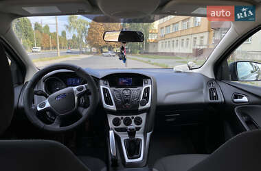Седан Ford Focus 2013 в 