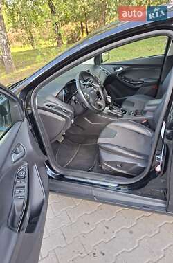 Хэтчбек Ford Focus 2013 в 