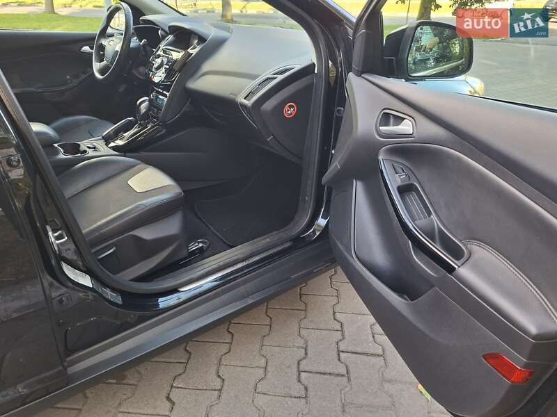Хэтчбек Ford Focus 2013 в Луцке фото 30 Хэтчбек Ford Focus 2013 в Луцке