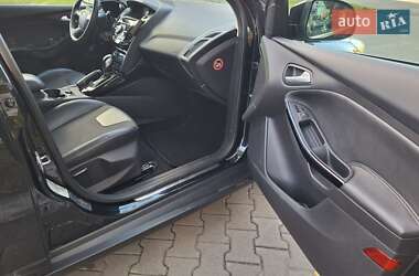 Хэтчбек Ford Focus 2013 в 