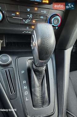 Седан Ford Focus 2017 в 