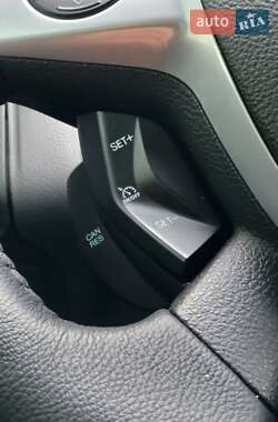 Седан Ford Focus 2013 в 