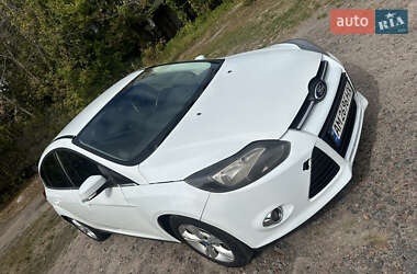 Хэтчбек Ford Focus 2012 в 