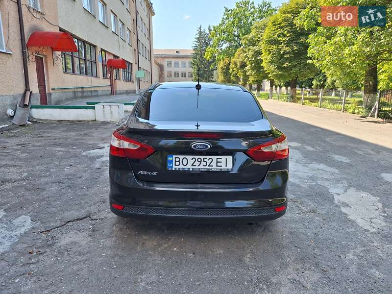 Седан Ford Focus 2012 в Золочеве