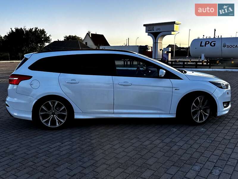 Универсал Ford Focus 2017 в Киеве фото 6 Универсал Ford Focus 2017 в Киеве
