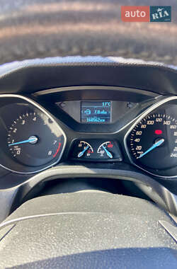 Седан Ford Focus 2012 в 