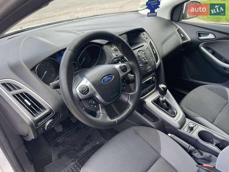 Универсал Ford Focus 2012 в Ровно фото 4 Универсал Ford Focus 2012 в Ровно
