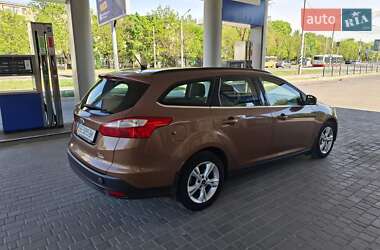 Универсал Ford Focus 2014 в 