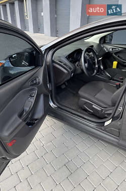Седан Ford Focus 2018 в 