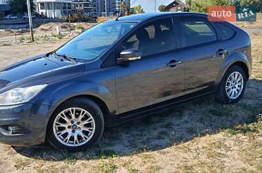 Хэтчбек Ford Focus 2011 в 