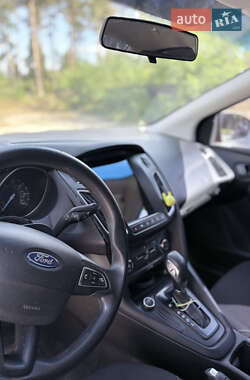 Седан Ford Focus 2016 в 