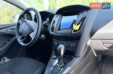 Седан Ford Focus 2016 в 