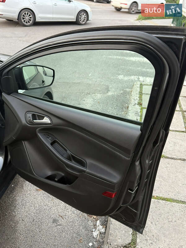 Седан Ford Focus 2017 в Львові