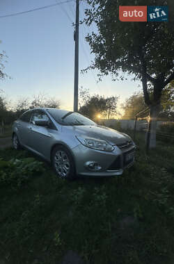 Седан Ford Focus 2012 в 