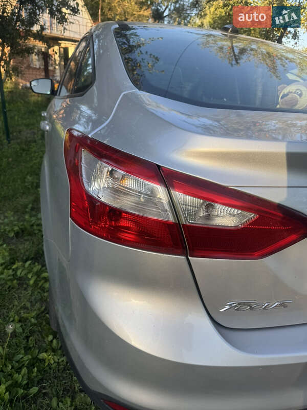 Седан Ford Focus 2012 в Шептицькому