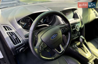 Хэтчбек Ford Focus 2016 в 