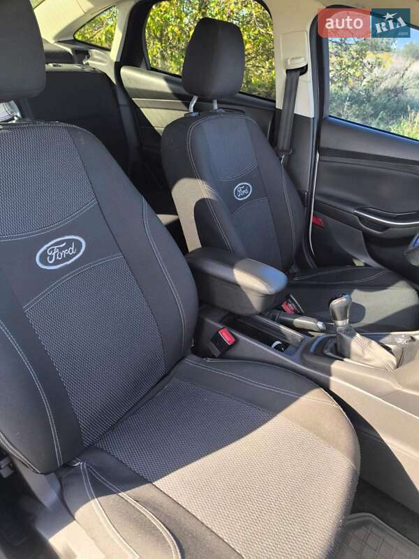 Седан Ford Focus 2016 в Житомире фото 6 Седан Ford Focus 2016 в Житомире