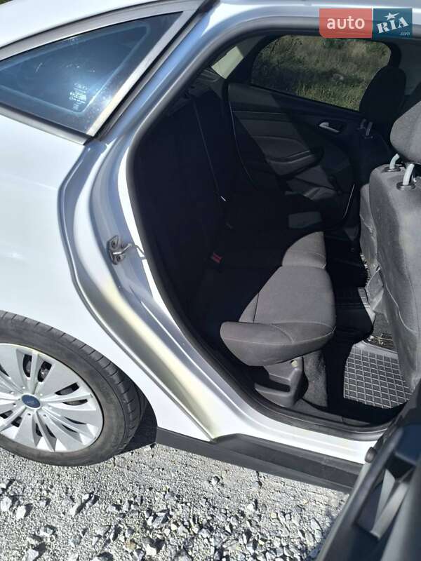 Седан Ford Focus 2016 в Житомире фото 13 Седан Ford Focus 2016 в Житомире