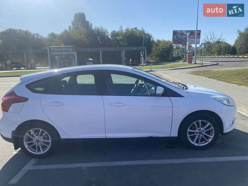 Хэтчбек Ford Focus 2013 в Киеве