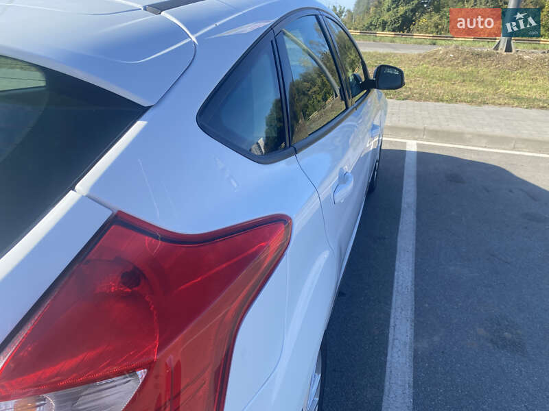 Хэтчбек Ford Focus 2013 в Киеве