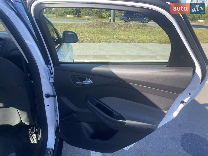 Хэтчбек Ford Focus 2013 в Киеве