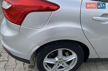Хэтчбек Ford Focus 2013 в 