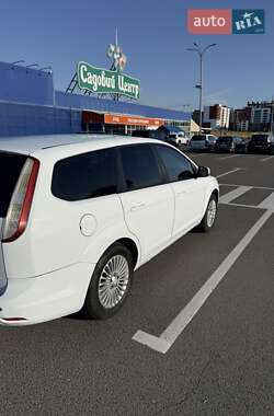 Универсал Ford Focus 2010 в 