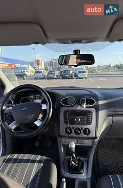 Универсал Ford Focus 2010 в 