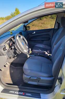 Універсал Ford Focus 2005 в  фото 11 Універсал Ford Focus 2005 в