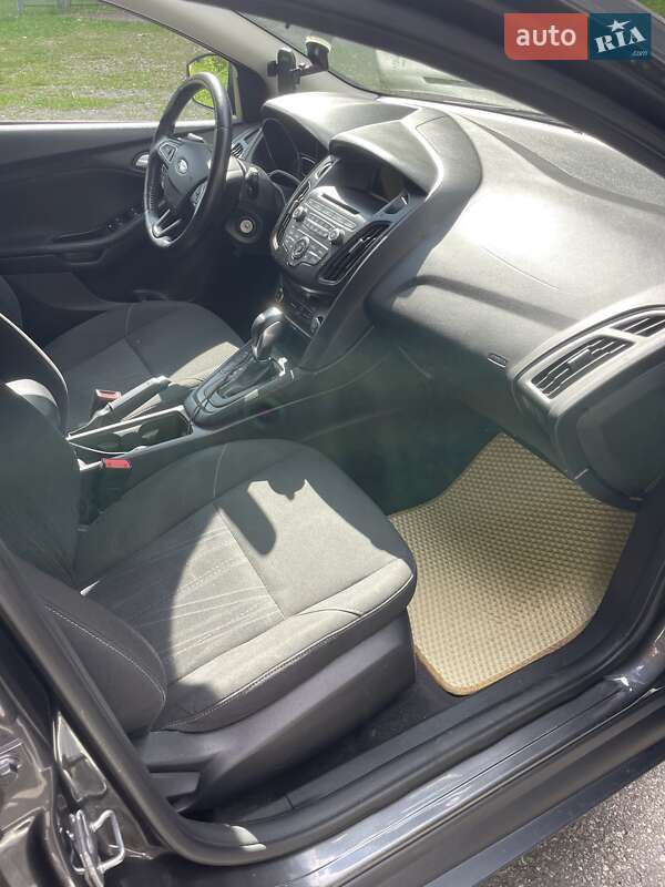 Хэтчбек Ford Focus 2015 в Львове фото 15 Хэтчбек Ford Focus 2015 в Львове