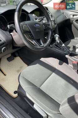 Хэтчбек Ford Focus 2015 в 