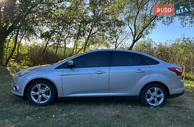 Седан Ford Focus 2014 в 