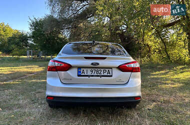 Седан Ford Focus 2014 в 