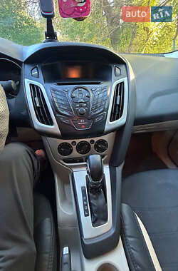 Седан Ford Focus 2014 в 