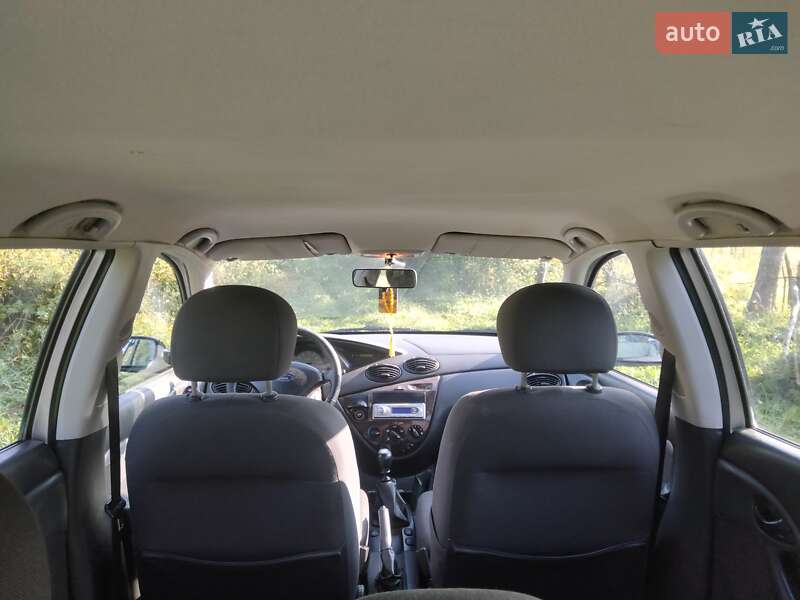 Универсал Ford Focus 2003 в Новояворовске