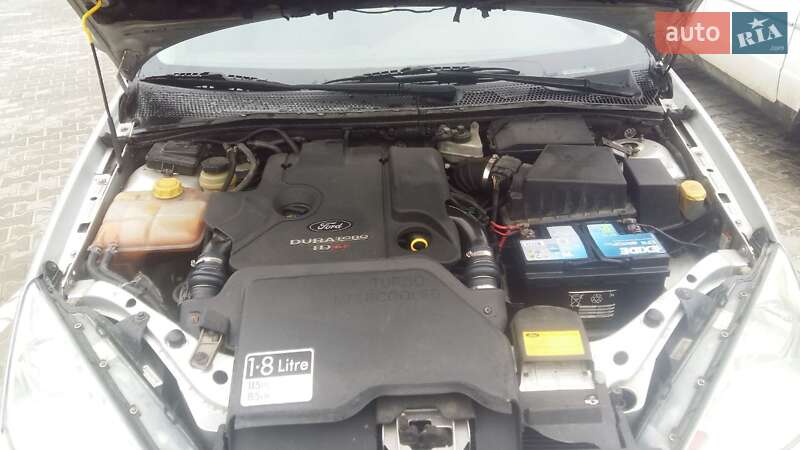 Универсал Ford Focus 2003 в Новояворовске