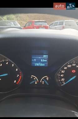 Хэтчбек Ford Focus 2011 в 