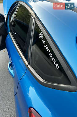 Хэтчбек Ford Focus 2014 в 